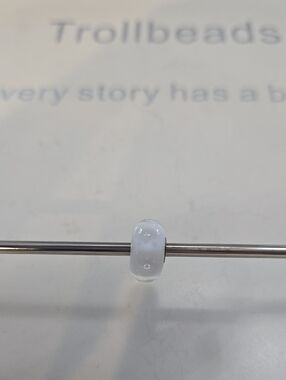 Trollbeads White Glass Bead with Subtle Bubbles